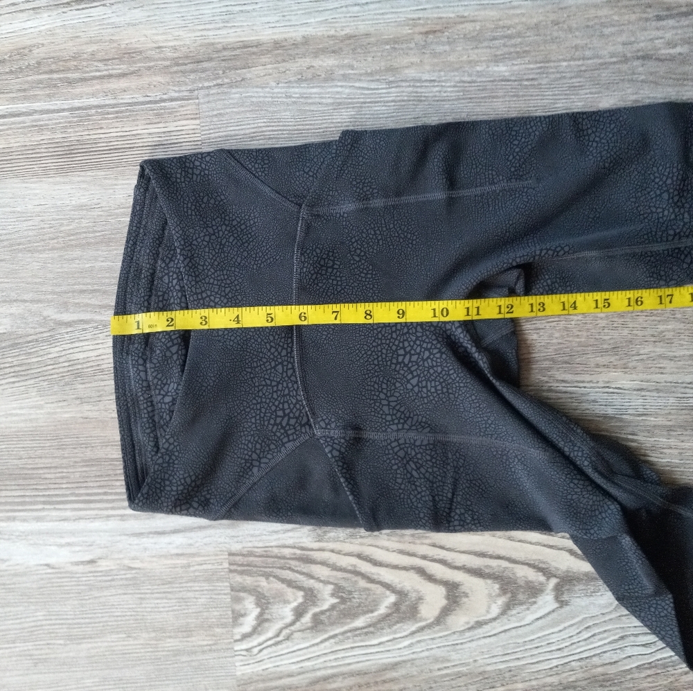 Lululemon Athletica Gray Leggings Woman's Size 2 - Picture 10 of 16